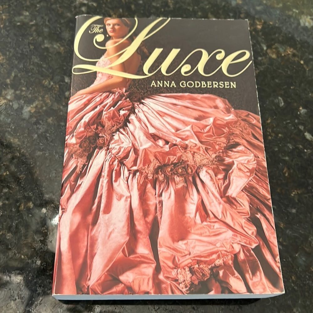 Luxe Paperback anna Godberson Buduoir Book !